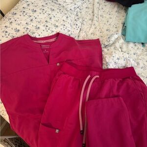 Fabletics Women's Pink Scrub Set
